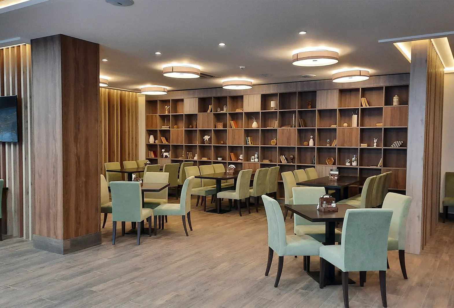 Банкетный зал "Малый Шале"