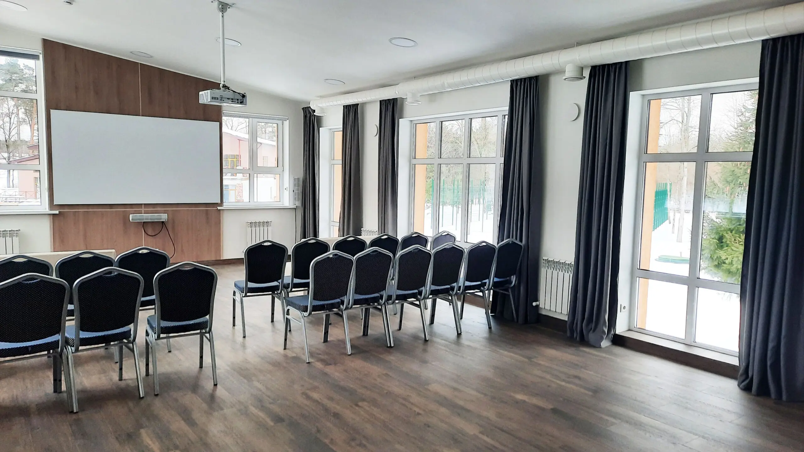 Конференц-зал малый